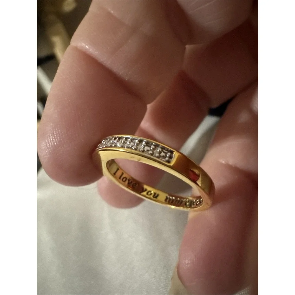 Danbury Mint Women's Gold rings Sz 7 Engraved 14 Ct Gold Mocha/white Diamonds
